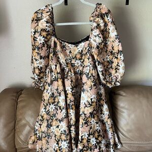 Storia Floral Dress with Puff Sleeves